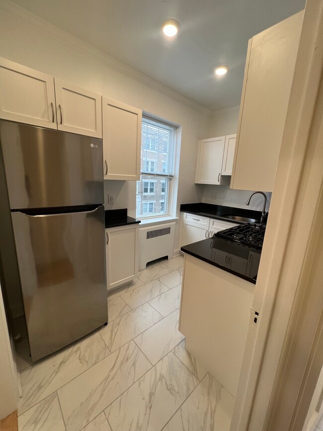 Building Photo - 75 Kilsyth Rd