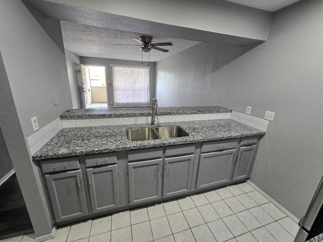 Photo - 7313 Gulf Fwy Apartment