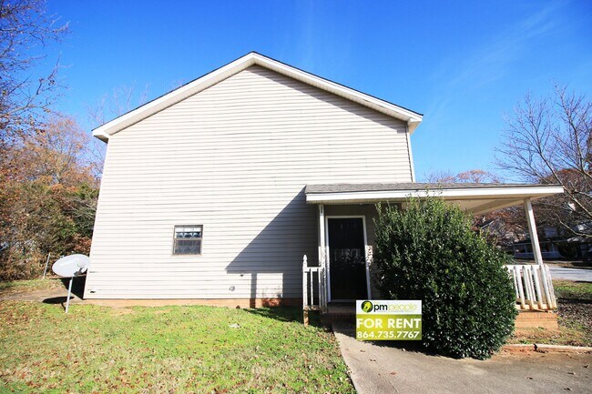 Building Photo - Convenient location