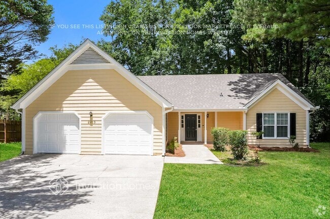 Building Photo - 2215 Valley Wood Dr