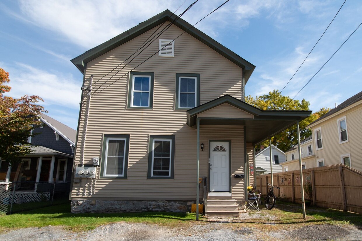 Primary Photo - 225/227 Depot St.