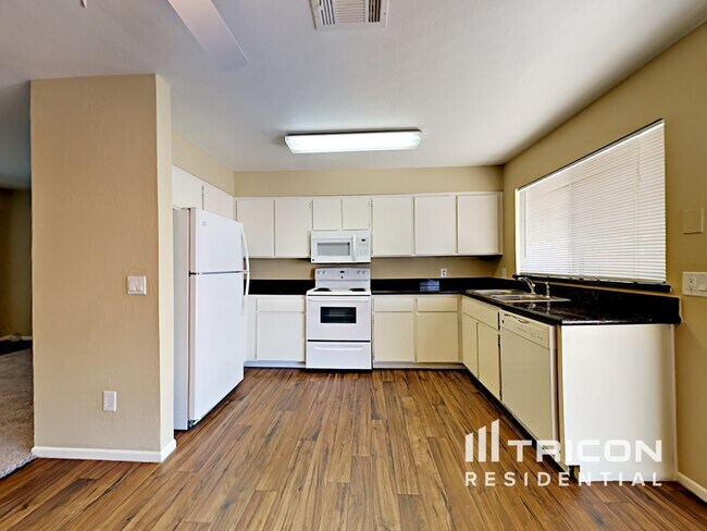 Foto del edificio - 7331 W Mountain View Rd