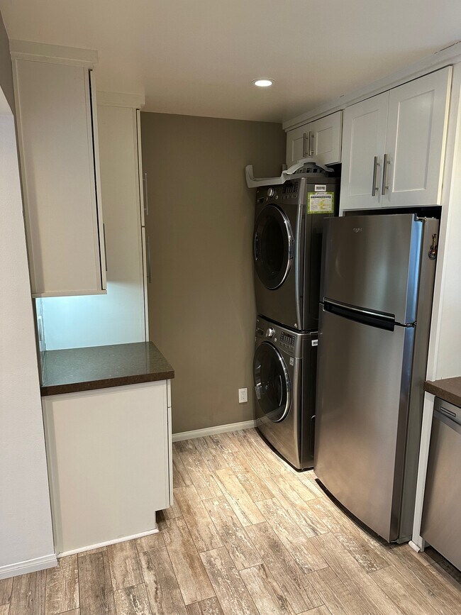 Kitchen Laundry - 1229 Rebecca Ln