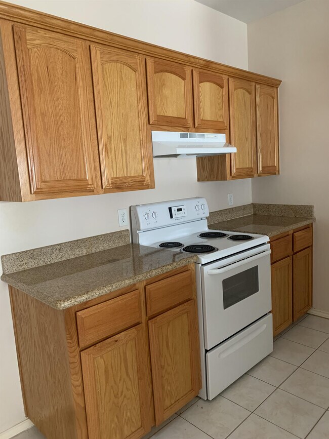 Building Photo - 312 Pacific Ave