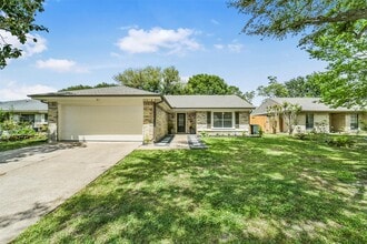 Building Photo - 12018 Woolford Dr