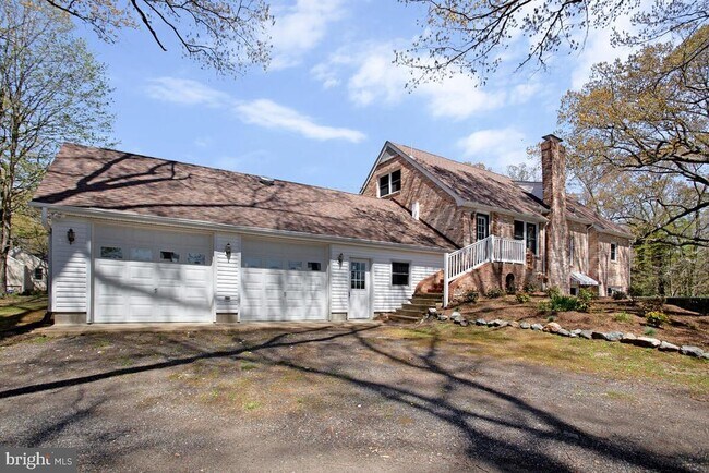 Foto del edificio - 9685 Howes Rd