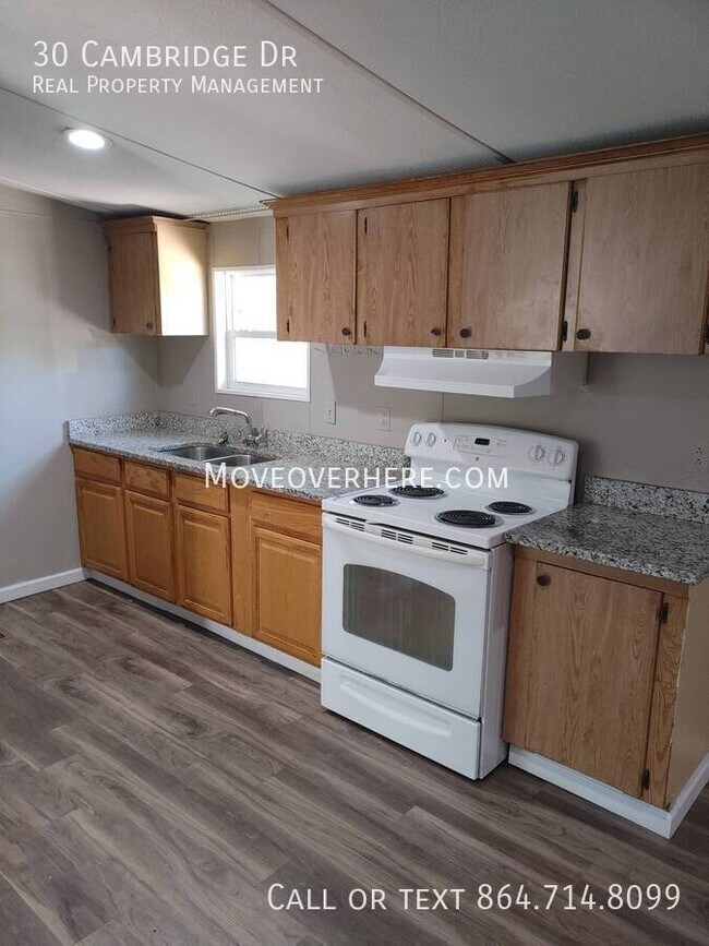 Foto del edificio - 30 Cambridge Dr