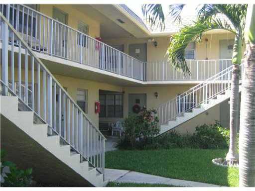 Building Photo - 301 W Ocean Ave