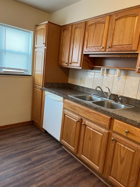 Building Photo - 554 Pershing Ave