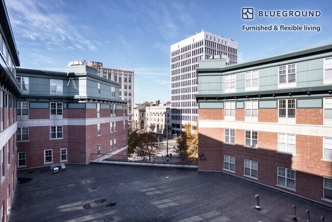 Foto del edificio - 632 Massachusetts Ave