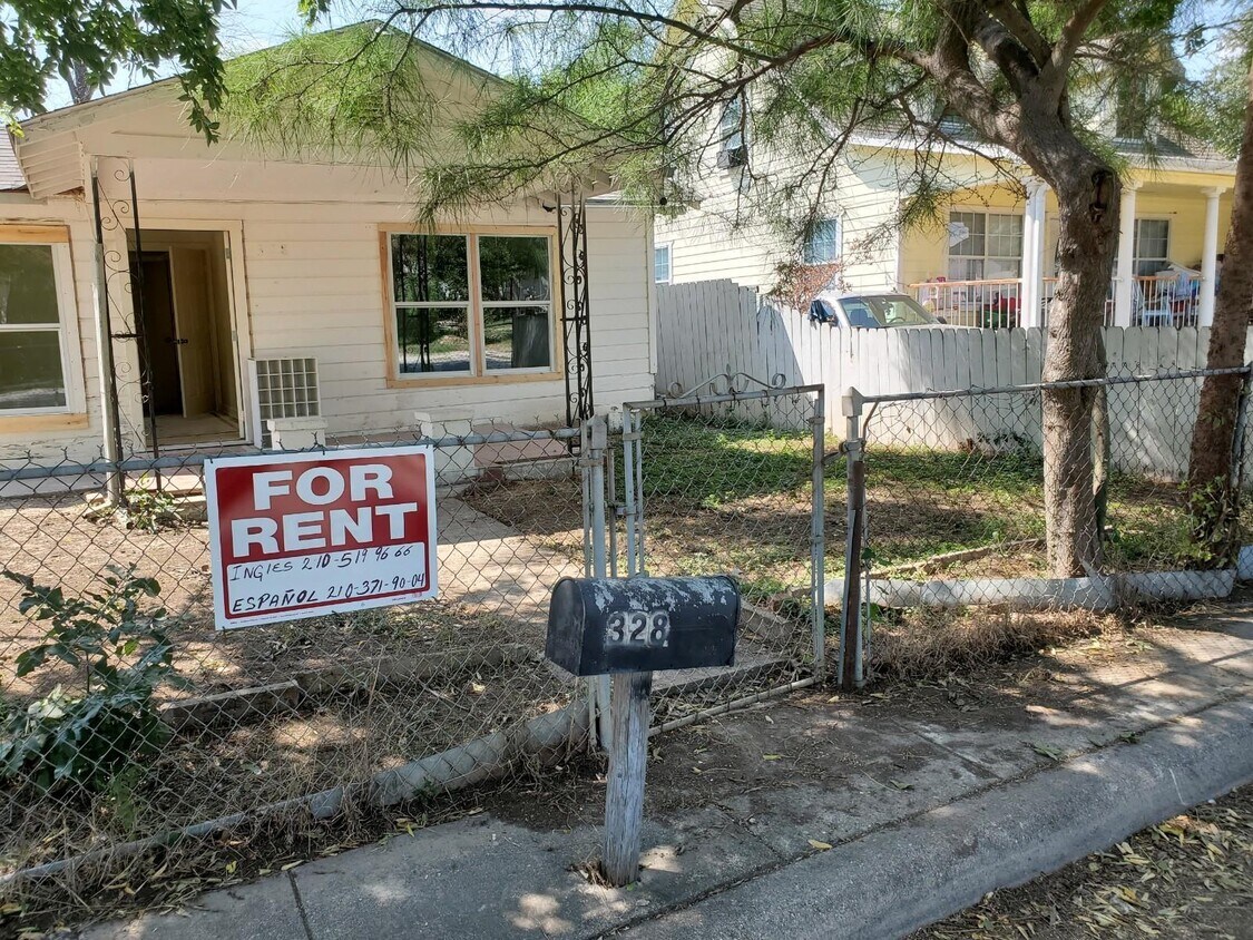 Foto del edificio - 328 Elks Dr