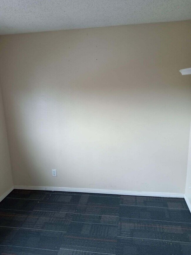 Foto del edificio - 1423 S McBride Ave