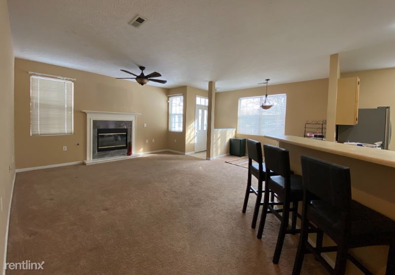 Primary Photo - 7576 Mansion Cir