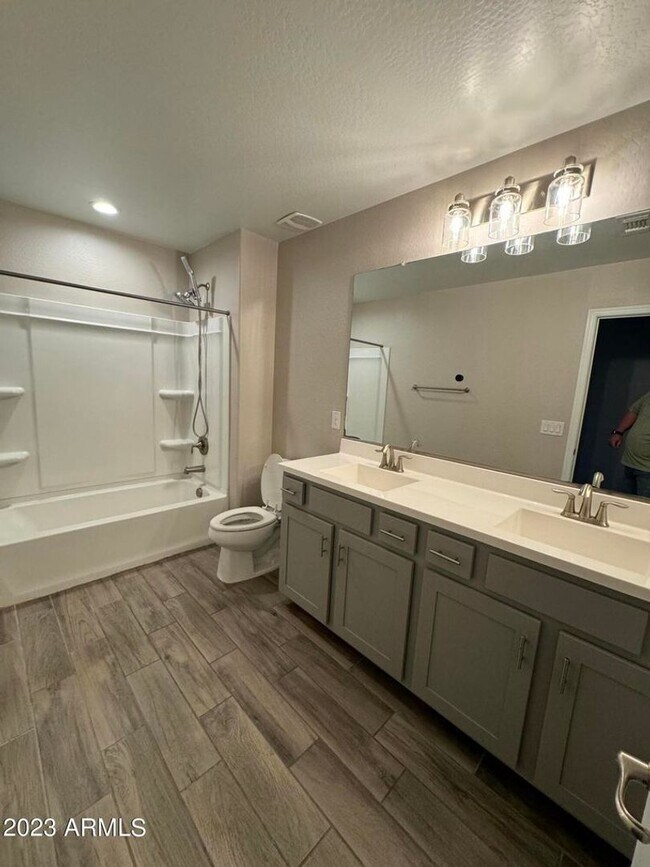 Foto del edificio - Unique opportunity! Rent a newer home in Tempe!!