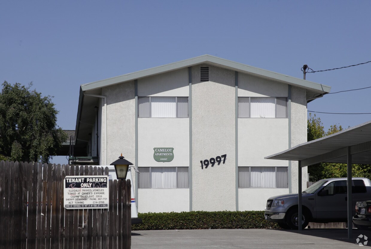 Primary Photo - Camelot Apartments