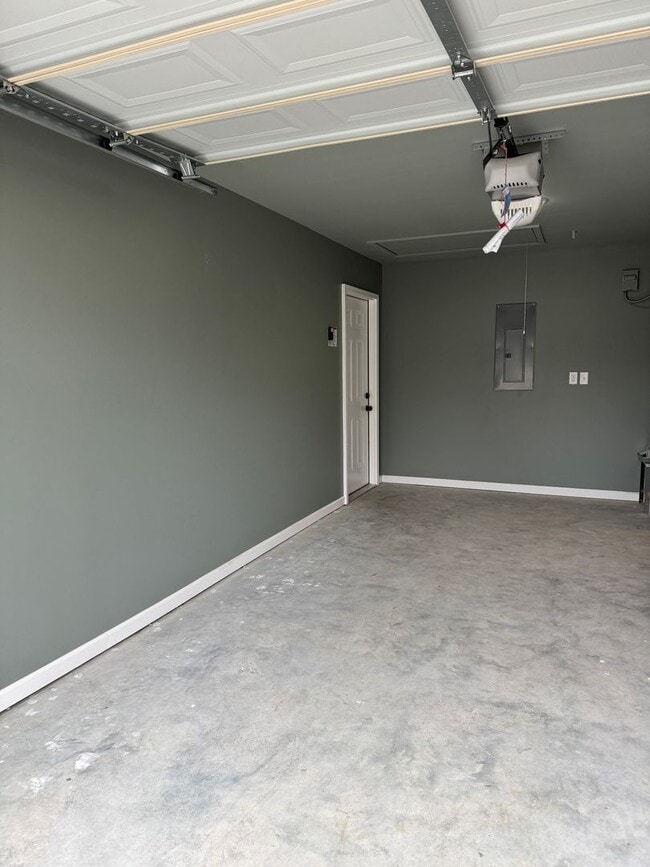 Building Photo - Brand New 3 Bed / 2 Bath In Trumann Available Now!