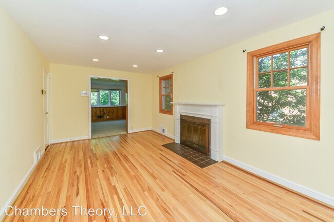 Foto del edificio - 3 br, 2.5 bath House - 1008 N. Sycamore St.