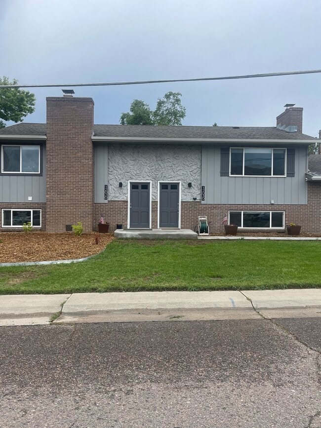 1/2 Duplex in the very desirable West Arva... - 1/2 Duplex in the very desirable West Arva... Townhome