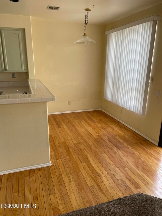 Building Photo - 467 Pavarotti Dr