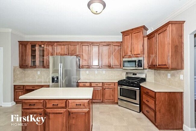 Building Photo - 489 Glouchester Dr