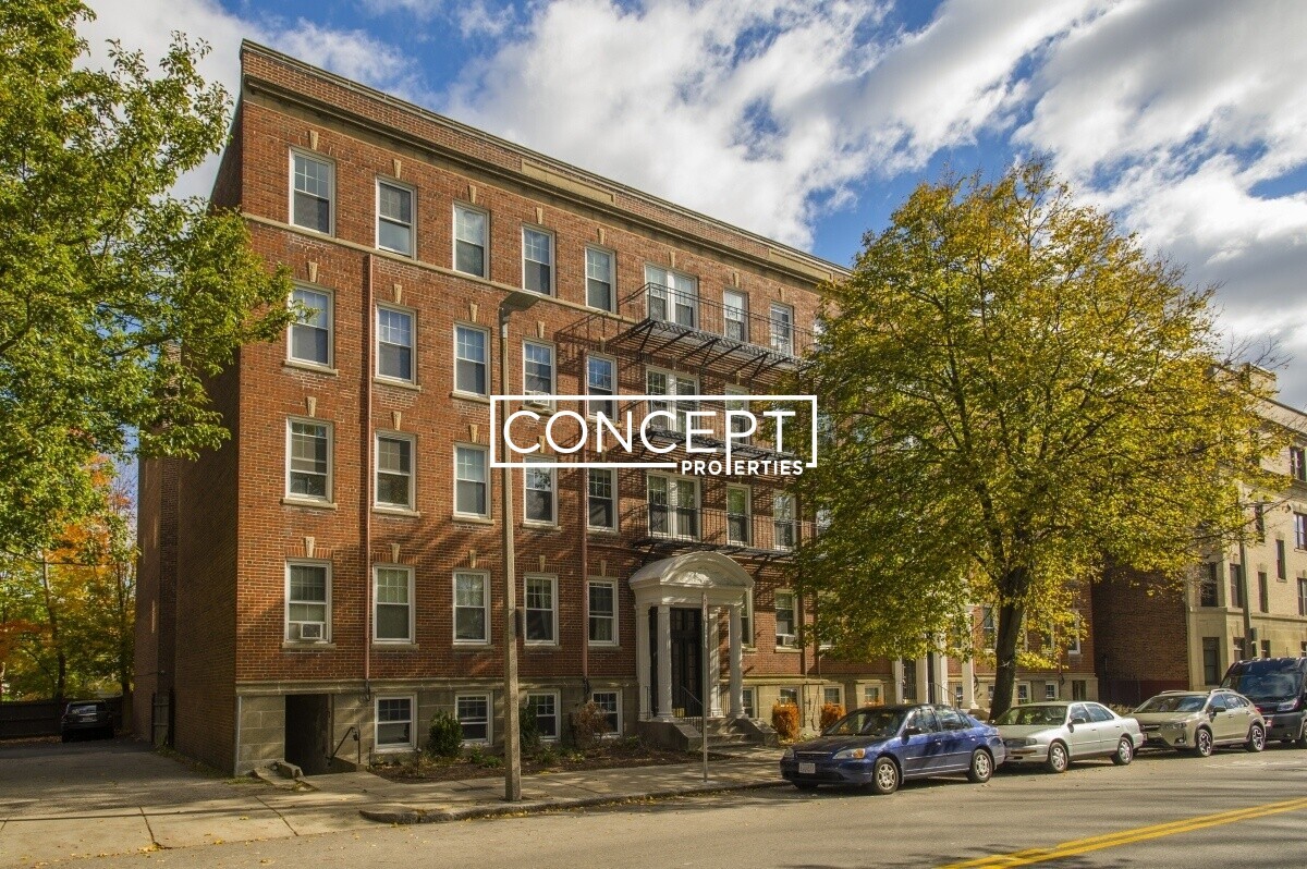 Foto del edificio - 284 Chestnut Hill Ave