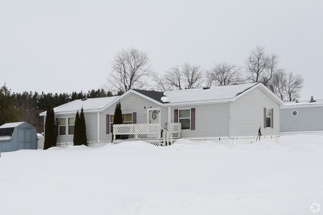 Spruce Tree Apartments in Marshall, MI