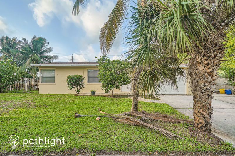 Primary Photo - 2044 SW 12th Ct