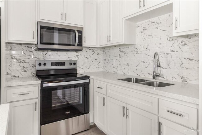 Foto del edificio - 3024 Stark Rd