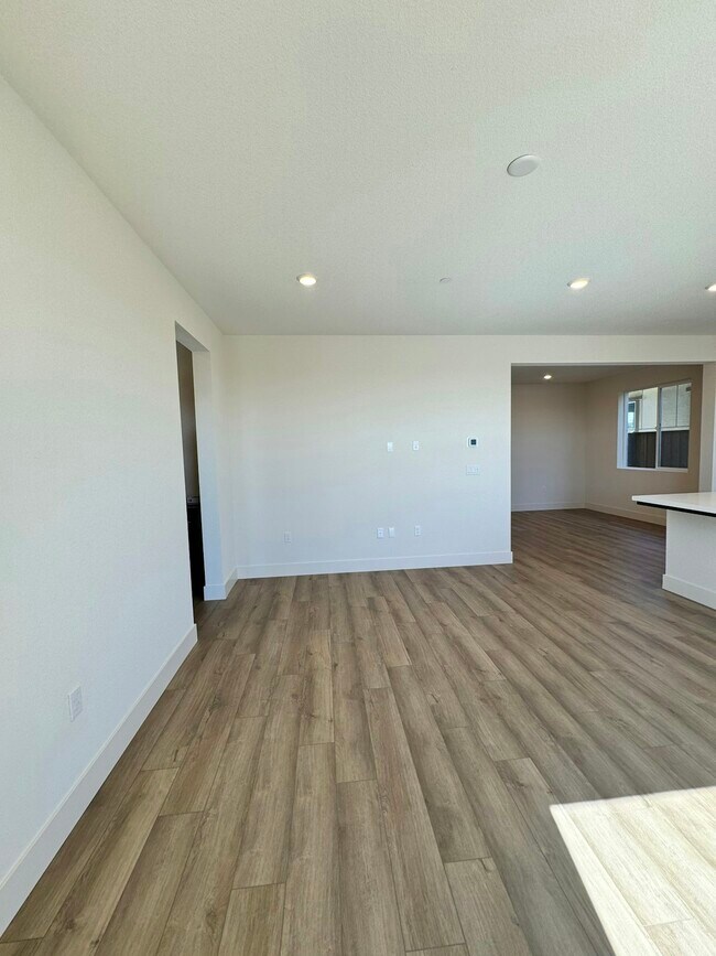 Building Photo - 7138 Moon Way