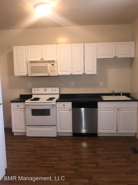 Building Photo - 2413 Brookfield Ave