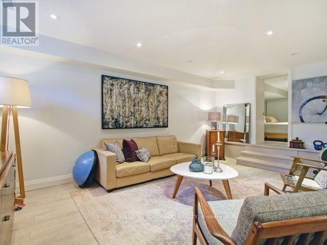 Photo du bâtiment - 62 Nealon Ave