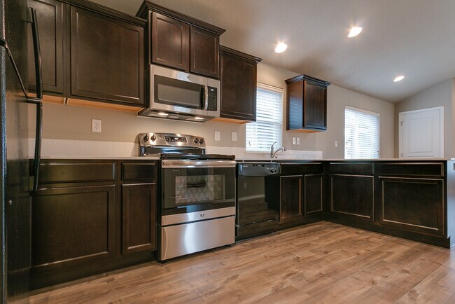 Foto del edificio - Beautiful 3 bedroom/2 bath tiny home in Cottage Grove- River Walk Village