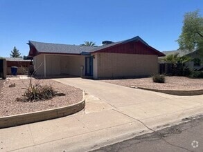 Building Photo - 1733 E Campus Dr