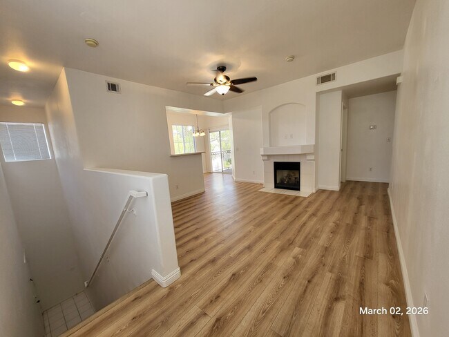 Foto del edificio - 9050 W Warm Springs Rd