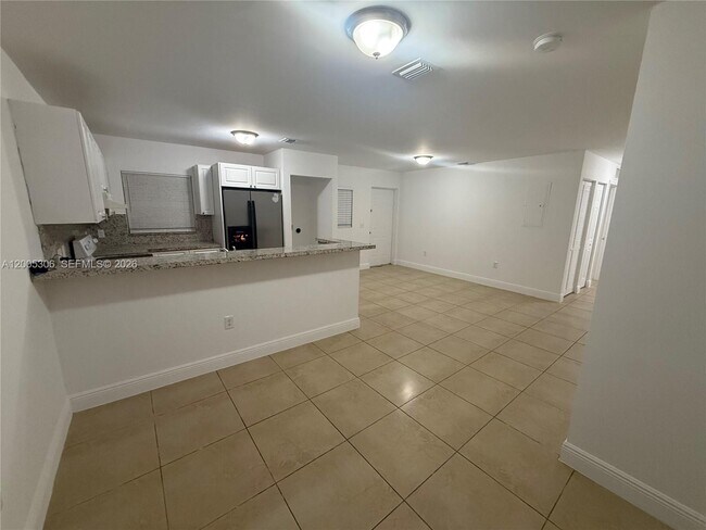 Foto del edificio - 1565 NW 47th St