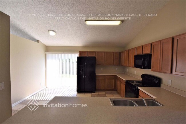 Foto del edificio - 4001 Saddlewood Dr