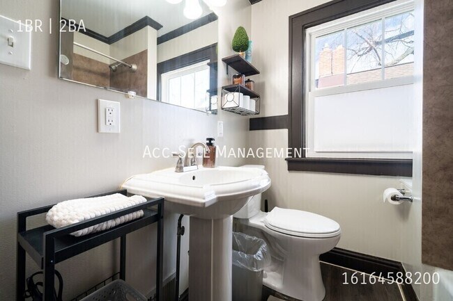 Foto del edificio - 1038 Crosby St NW