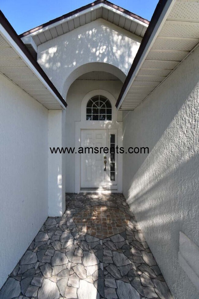 Foto del edificio - Pool House in Remington Pointe