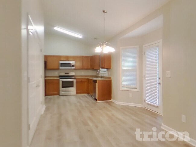 Foto del edificio - 652 Amberwood Dr