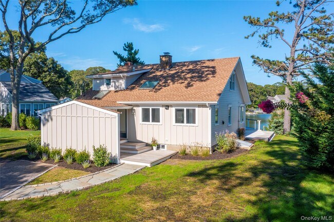 Foto del edificio - 2435 Cedar Ln
