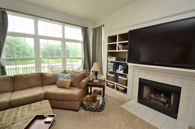 Building Photo - 1553 Chapleau Dr