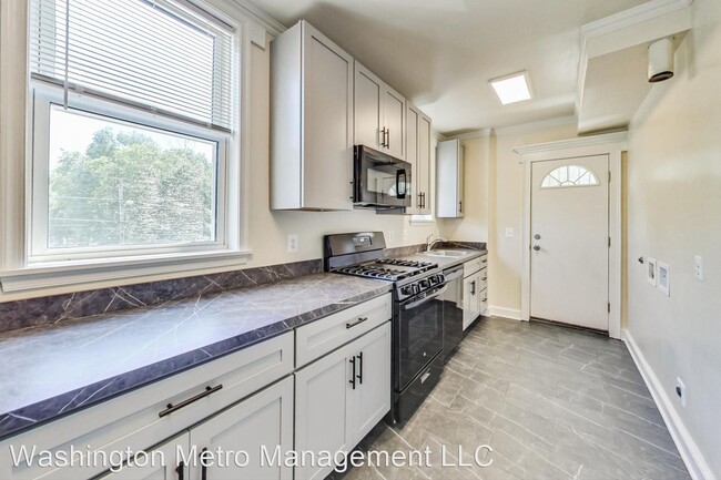 Building Photo - 2 br, 1.5 bath House - 202 Maryland Park D...