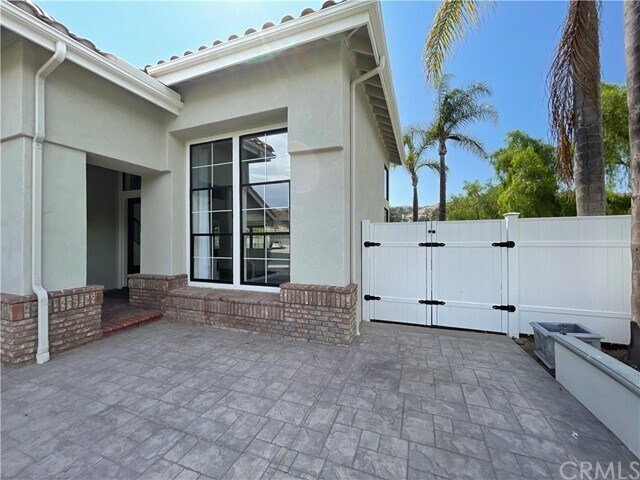 Building Photo - 2701 Cepa Uno