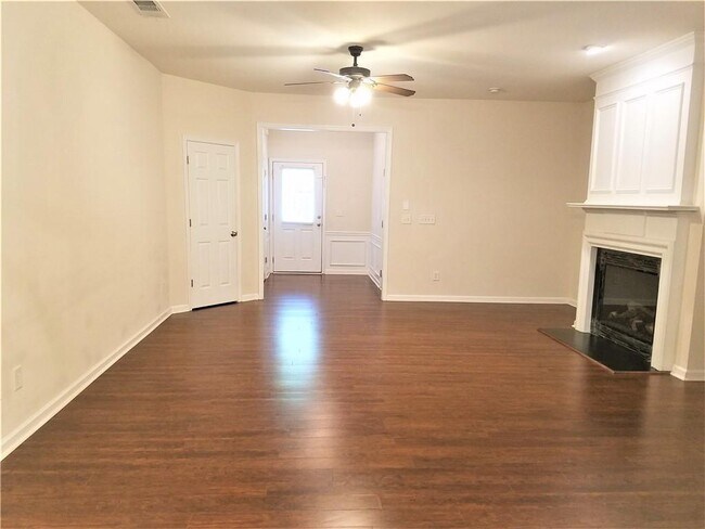 Foto del edificio - 3645 Postwaite Cir NW