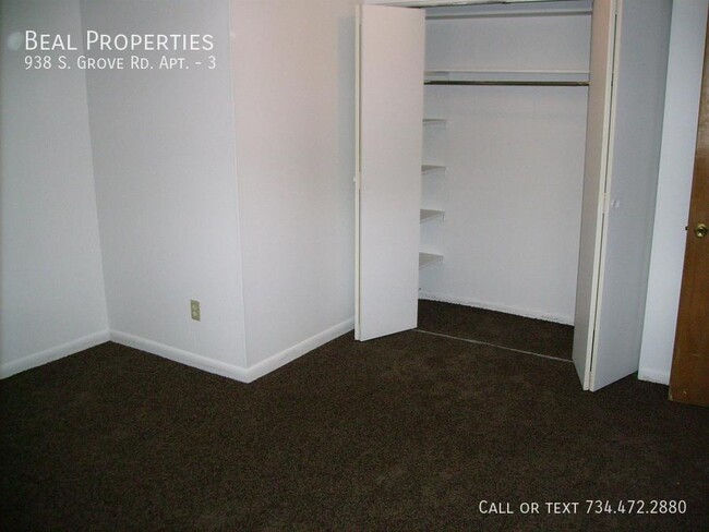 Building Photo - 938 S Grove St