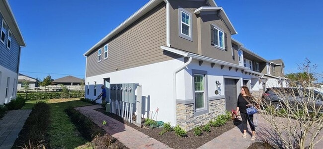 Foto del edificio - 2878 Narcoossee Cmns Wy