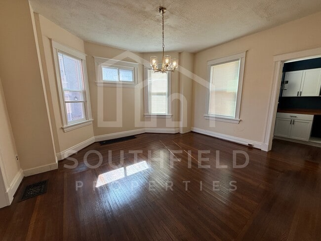 Building Photo - 1537 Ruth Ave