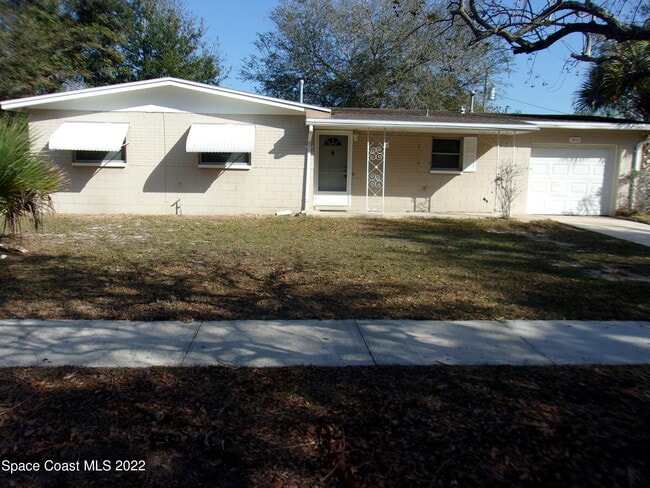 Building Photo - 2010 Ivy Dr