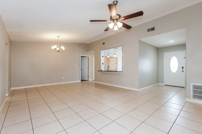 Building Photo - 3039 Annadale Cir