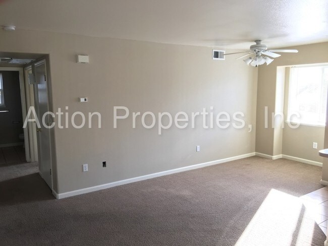 Building Photo - 835 H St